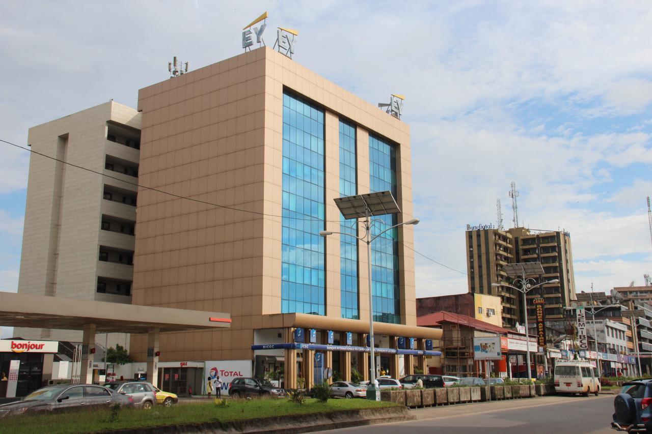 Manhantan Living Bonabéri Exterior photo