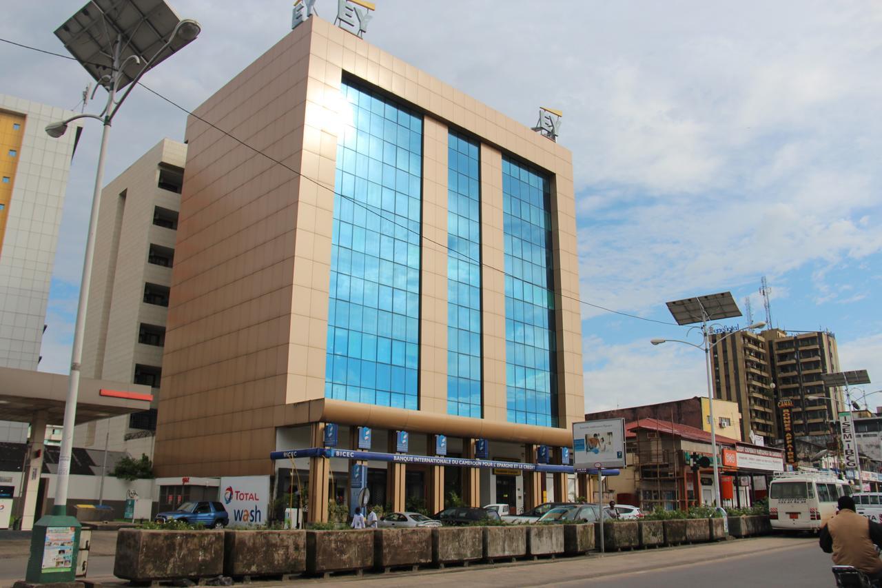 Manhantan Living Bonabéri Exterior photo
